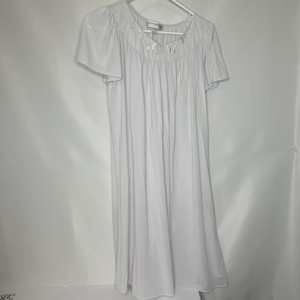 Miss Elaine Womens Long Night Gown Size Small Petite Pink Embroidered Grannycore